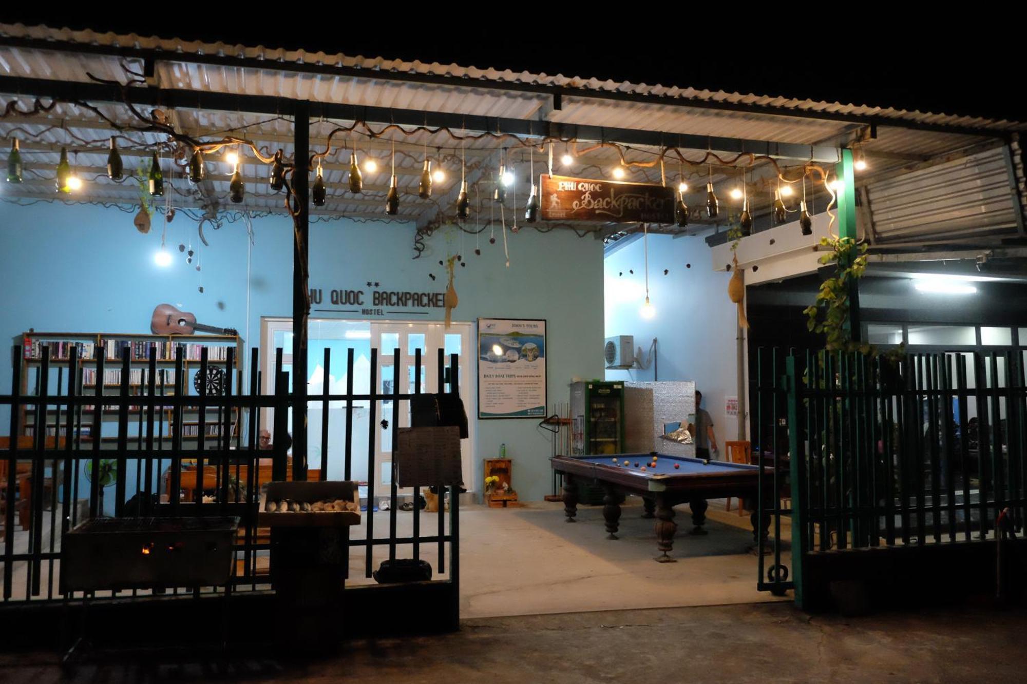 A Pousada Phu Quoc Backpacker Exterior foto
